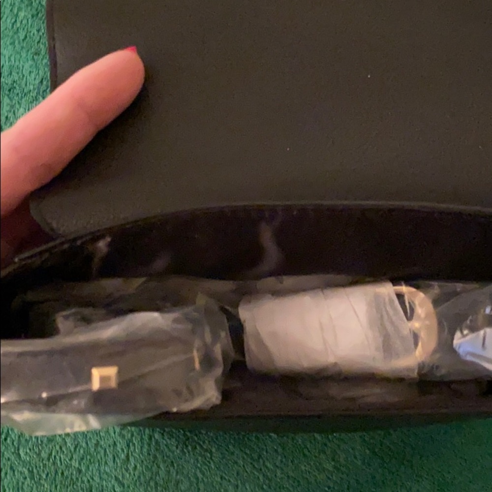 Victoria Secret purse - Picture 2 of 2